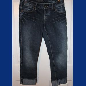 Silver Jeans Dark Wash Denim Capri